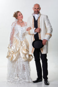 Hochzeitsoutfit Korsett Brautkleid individuell Gehrock